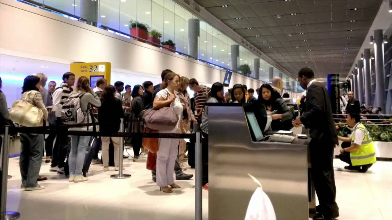 Rashtriya Jagran | लगातार सामने आ रही एयरलाइन घटनाओं से भारतीय हवाई अड्डों...